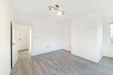 2 bedroom apartment to rent, Denison Close, Hampstead Garden Suburb N2