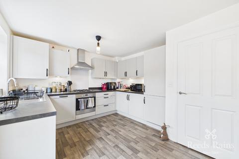3 bedroom end of terrace house for sale, Main Road, Sheffield S35