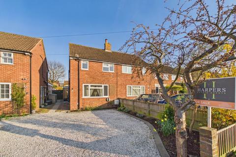 2 bedroom semi-detached house for sale, Carrington Crescent, Wendover