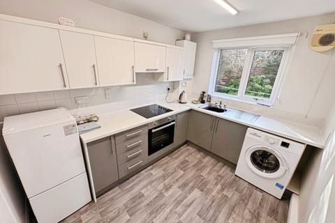 undefined, Cartwright Gardens, West Yorkshire HD4