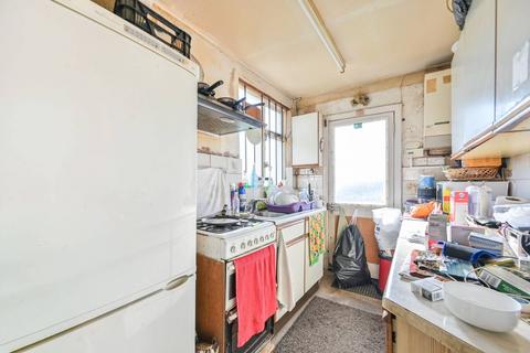 3 bedroom end of terrace house for sale, Chippenham Avenue, Wembley, HA9