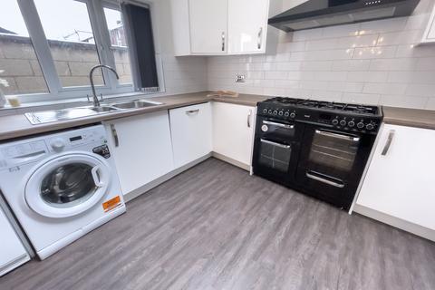 undefined, Esher Road, L6 6DF,