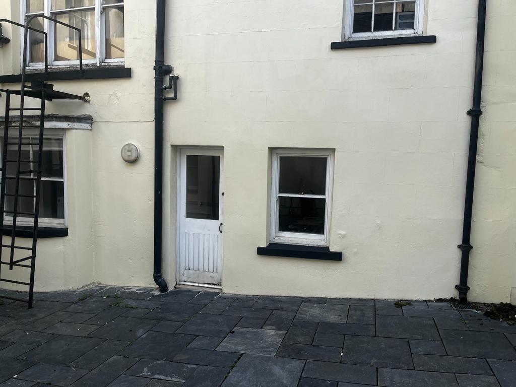 1 Bedroom Ground Floor Flat To Rent In Haverfordw
