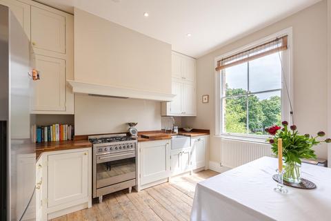 2 bedroom flat to rent, LORN ROAD, SW9