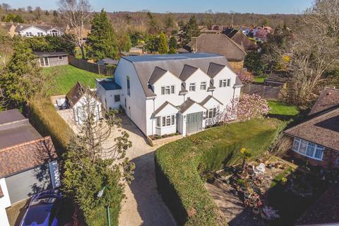 4 bedroom detached house for sale, Sycamore Road, Chalfont St Giles HP8