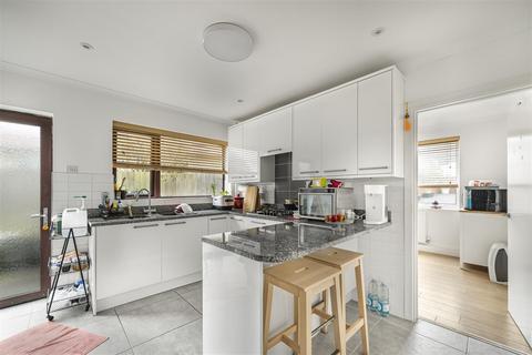 4 bedroom detached house for sale, Gabalfa Road Sketty, Swansea