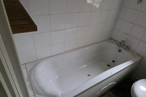 3 bedroom end of terrace house for sale, 9 Love Lane, Gainsborough, Lincolnshire, DN21 2SG
