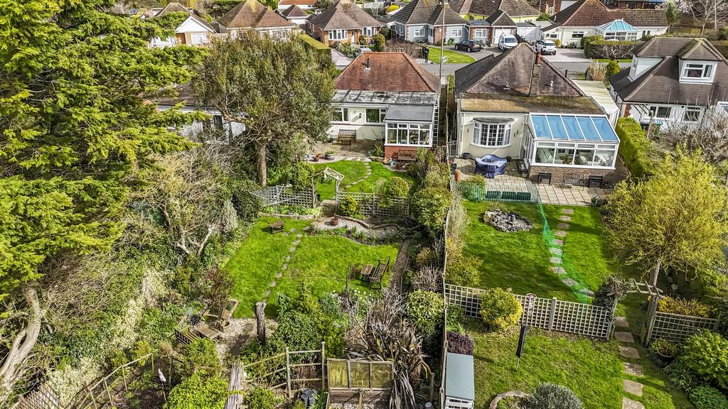 11 Highdown Way drone-003.JPG