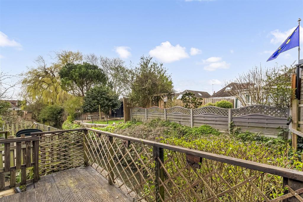 11 Highdown Way-006.JPG