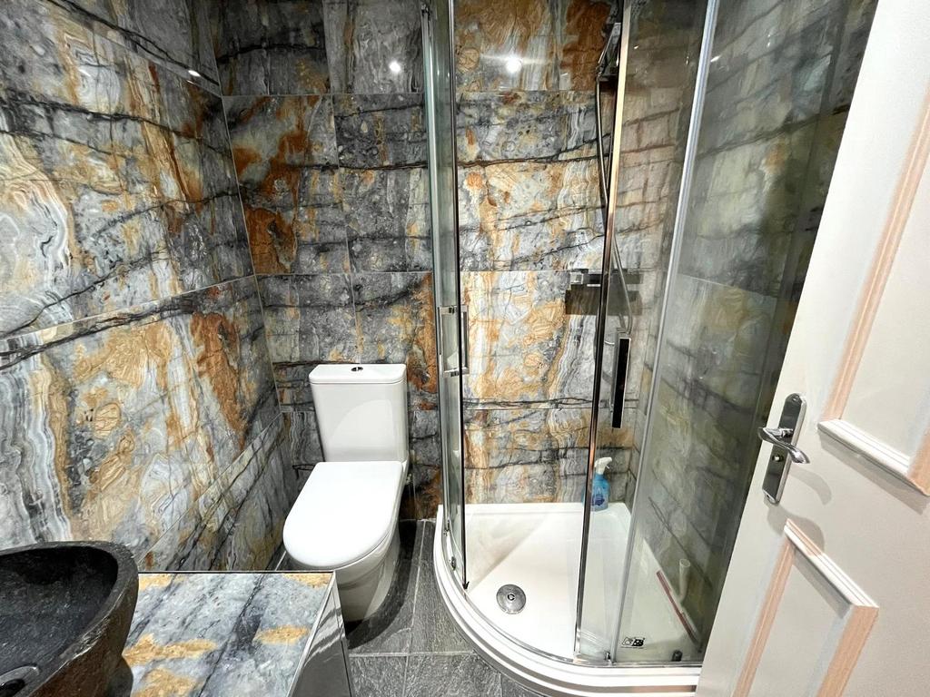 Ensuite