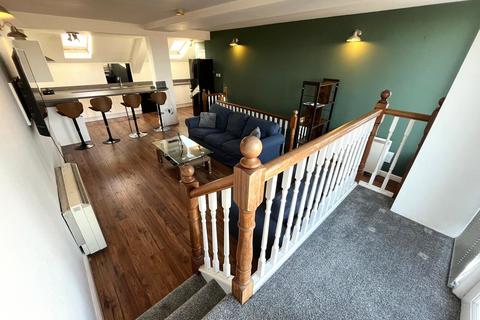3 bedroom penthouse to rent, The Royal, Salford M3