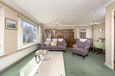 3 bedroom detached house for sale, Cumberland Avenue, Worthing