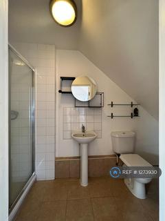 1 bedroom in a house share to rent, Brunel Road, London, SE16