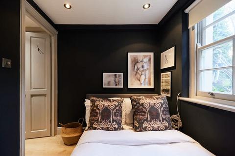 undefined, Amwell Street London EC1R