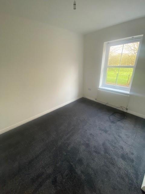 97 Hutton Row Bed3.jpg