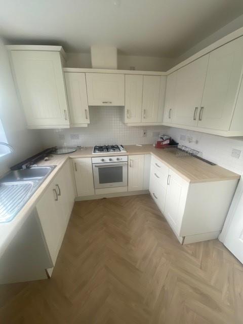 97 Hutton Row Kitchen.jpg