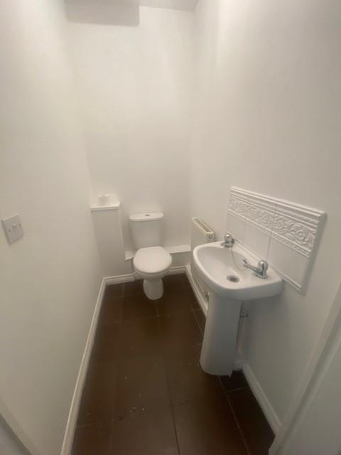 97 Hutton Row Wc.jpg