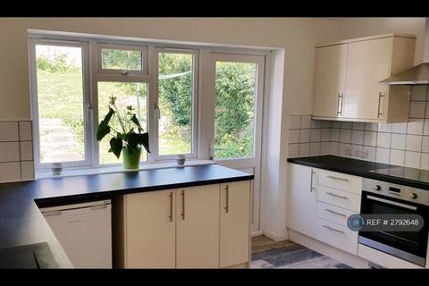 5 bedroom end of terrace house to rent, Ashurst Road, Brighton, BN2