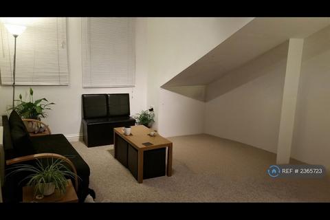 Studio to rent, St Alban St, Weymouth, DT4