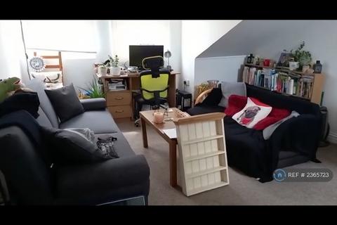 Studio to rent, St Alban St, Weymouth, DT4