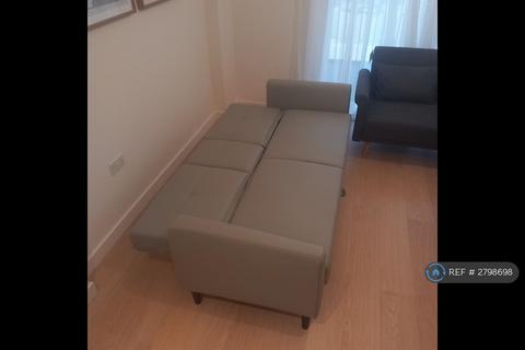 2 bedroom flat to rent, Nestles Avenue, Hayes, UB3