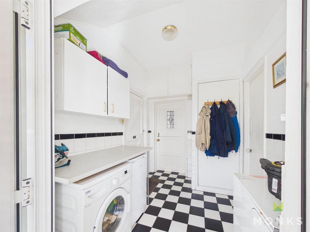 CAM01348 G0-PR0797-STILL008.jpg