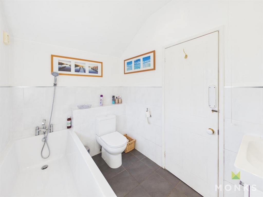 CAM01348 G0-PR0797-STILL012.jpg