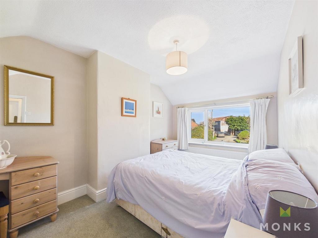 CAM01348 G0-PR0797-STILL014.jpg