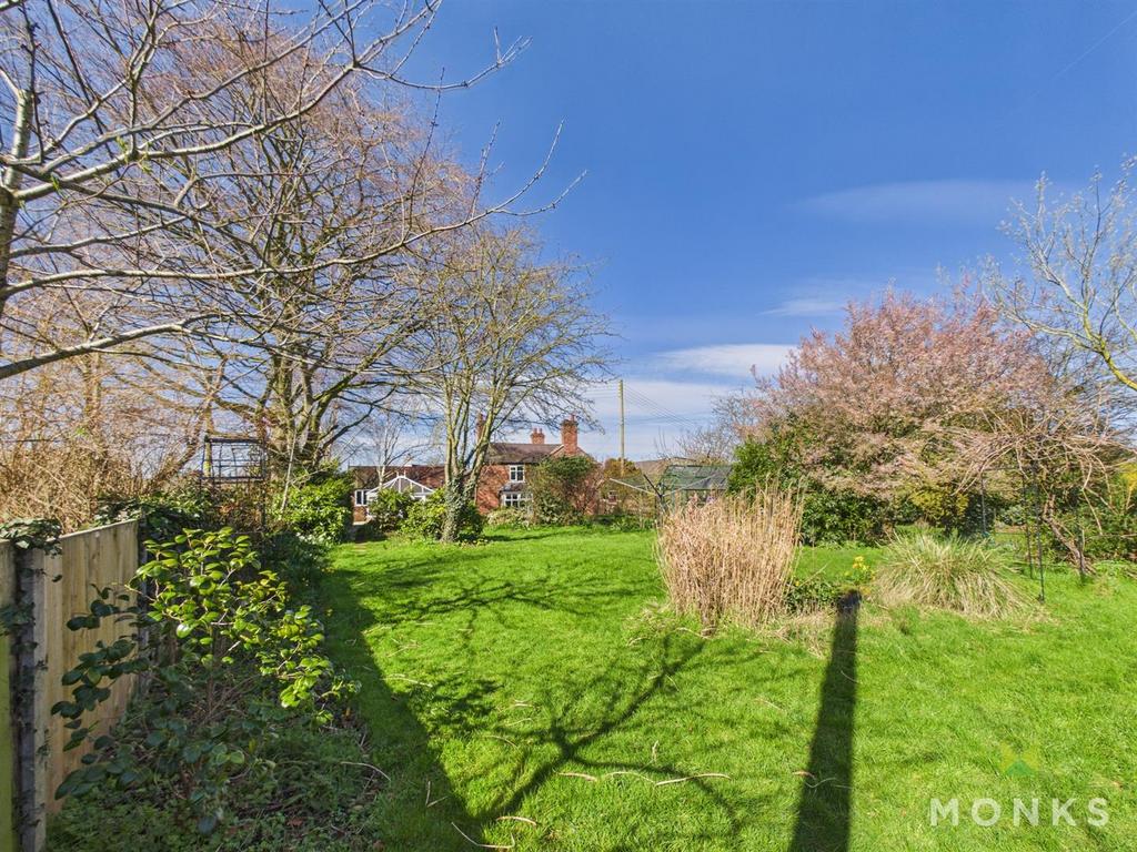 CAM01348 G0-PR0797-STILL027.jpg