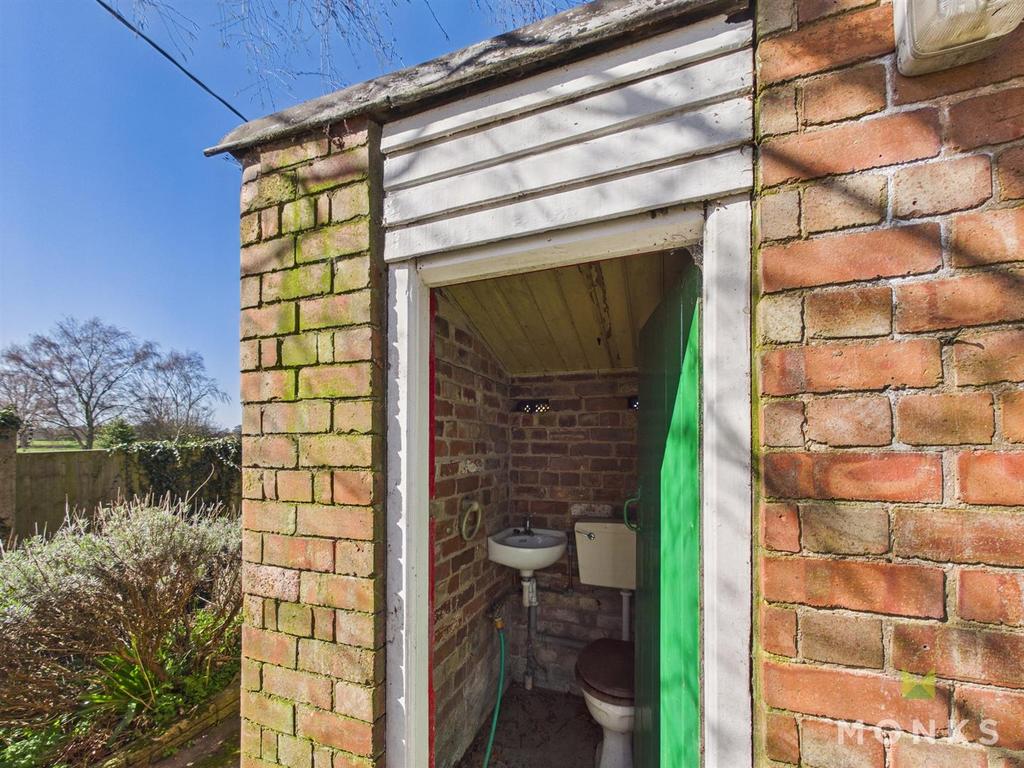 CAM01348 G0-PR0797-STILL020.jpg