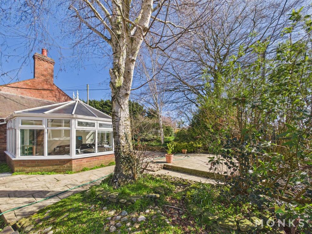 CAM01348 G0-PR0797-STILL022.jpg