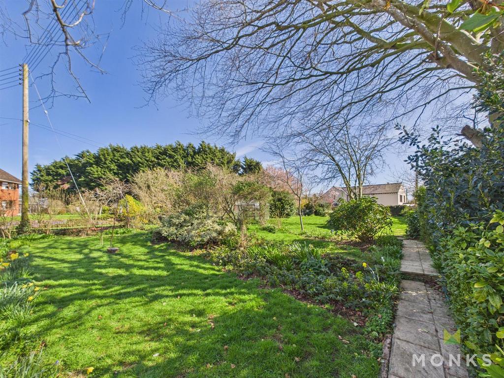 CAM01348 G0-PR0797-STILL026.jpg