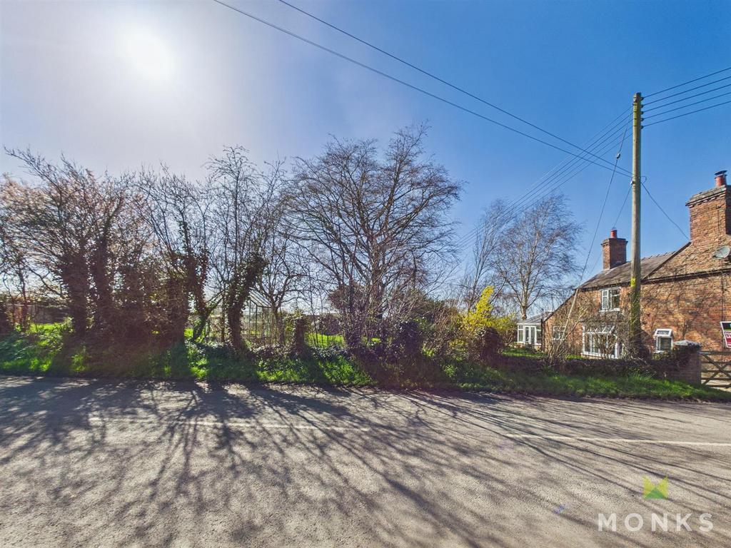 CAM01348 G0-PR0797-STILL033.jpg