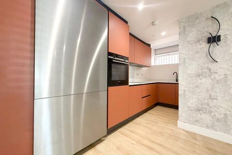 4 bedroom apartment to rent, Wilmslow Road, Didsbury, Greater Manchester, M20