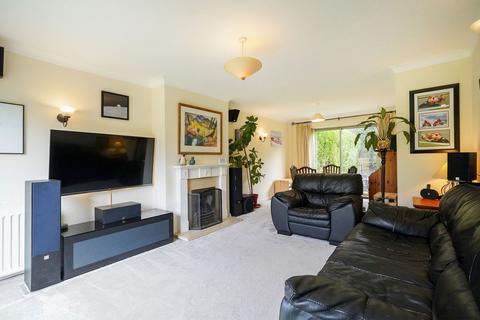 undefined, West View Close, Sheffield S17