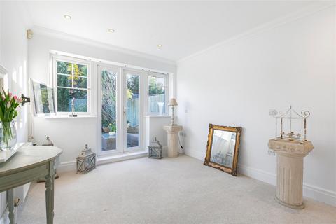 3 bedroom semi-detached house for sale, Rydens Grove, Walton-On-Thames KT12