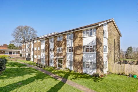 2 bedroom flat for sale, Stychens Close, Redhill RH1