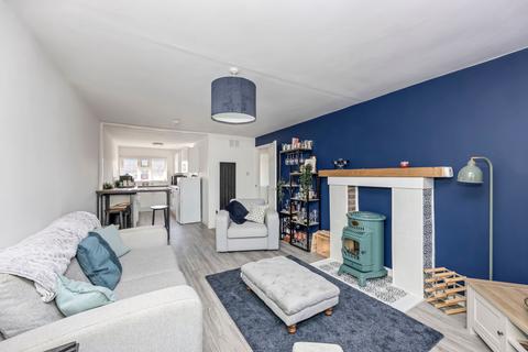 2 bedroom flat for sale, Stychens Close, Redhill RH1