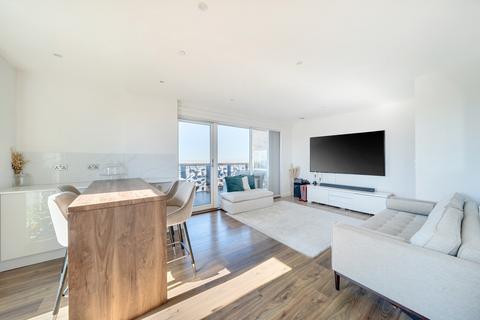 3 bedroom apartment for sale, Dunedin Road, London