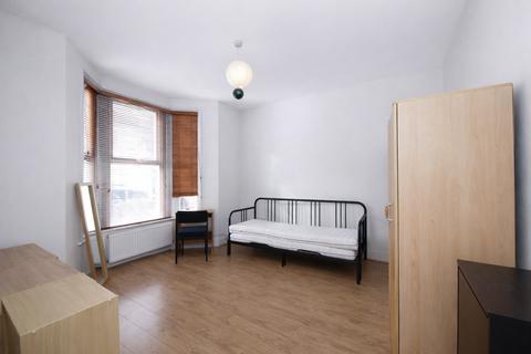 undefined, Warwick Road, London, E15