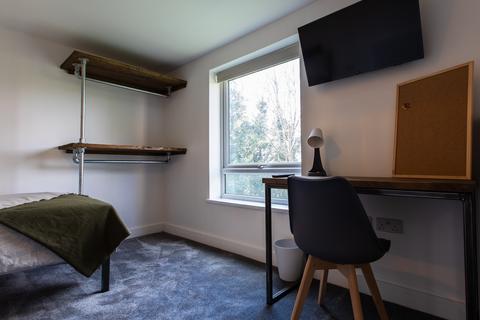 3 bedroom flat to rent, Elizabeth Court, Metchley Lane, Birmingham B17