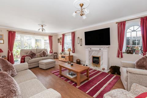 4 bedroom detached house for sale, Bishop Burton Road, Beverley HU17