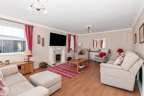 4 bedroom detached house for sale, Bishop Burton Road, Beverley HU17