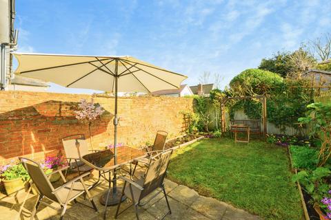 3 bedroom end of terrace house for sale, Highlands Mews, Highlands Road, Leatherhead, Surrey, KT22