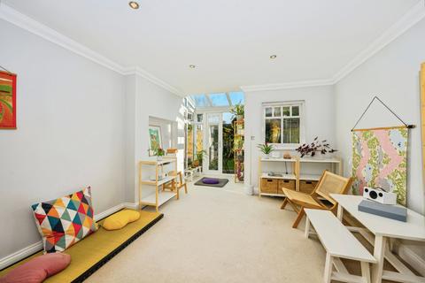 3 bedroom end of terrace house for sale, Highlands Mews, Highlands Road, Leatherhead, Surrey, KT22