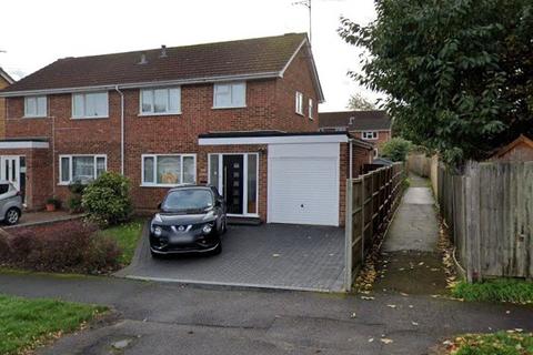 3 bedroom semi-detached house for sale, Lymington Avenue, Hampshire GU46