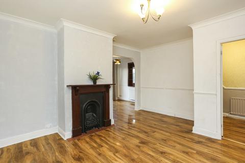 3 bedroom semi-detached house to rent, Horsell Road, Orpington, BR5