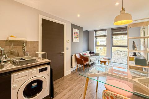1 bedroom flat for sale, Water Street, Reliance House, L2