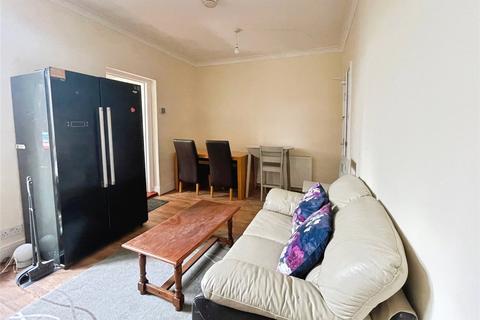 undefined, Queens Road, Egham, Surrey, TW20