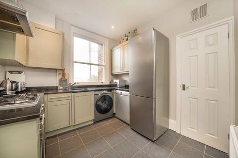 3 bedroom flat for sale, Gondar Gardens, London NW6